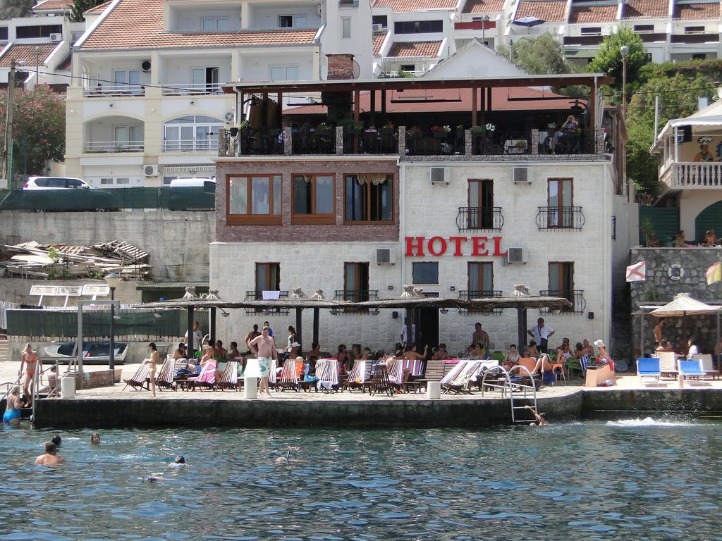 Hotel Anderba Крашичі Екстер'єр фото