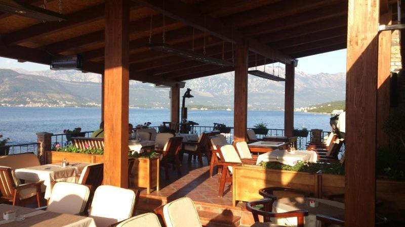 Hotel Anderba Крашичі Екстер'єр фото