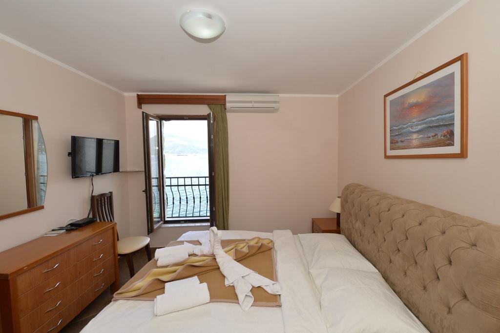 Hotel Anderba Крашичі Екстер'єр фото
